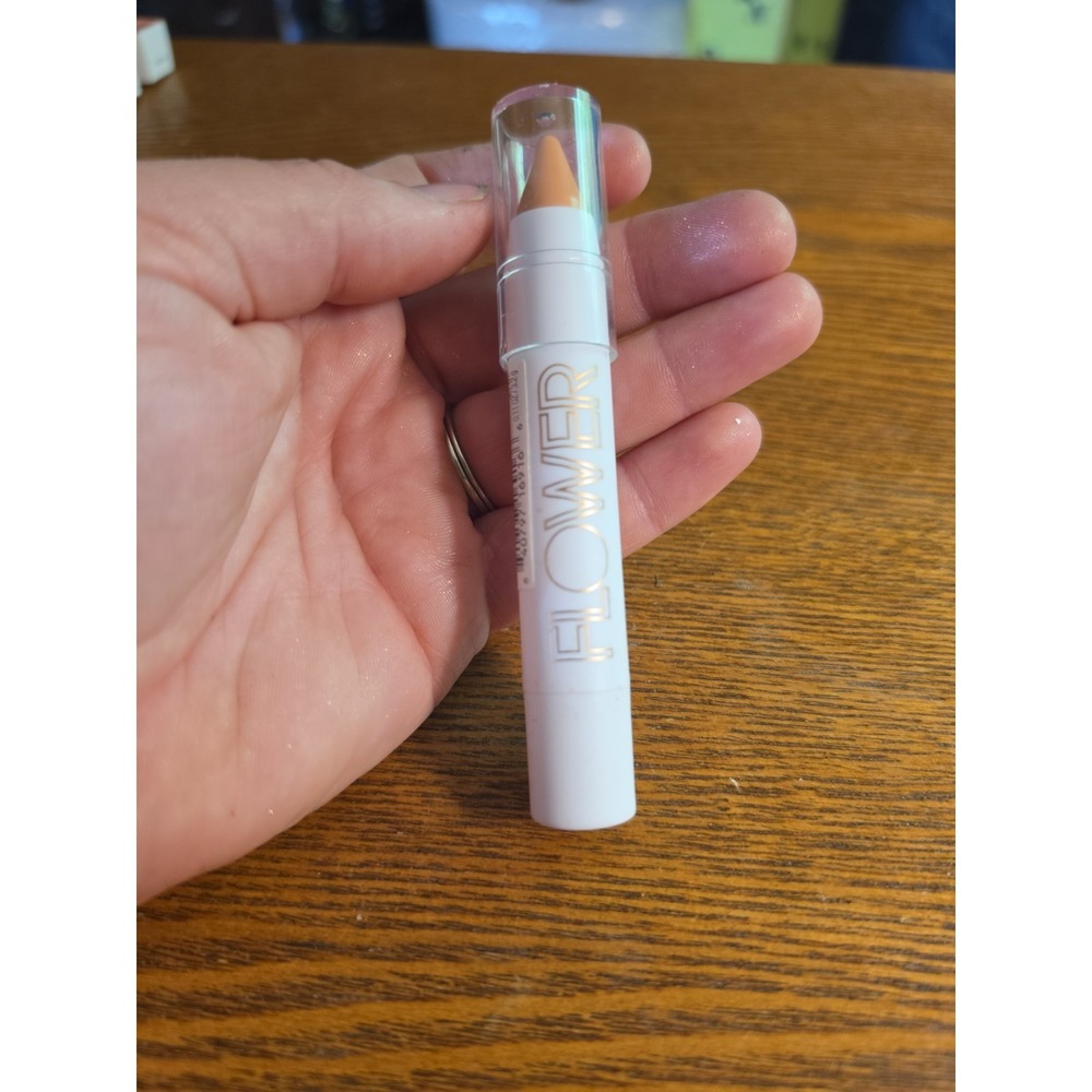 FLOWER Beauty by Drew FLOWER Beauty Under Eye Corrector - Medium